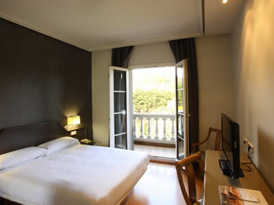 Executive Room com.easydevel.kore.dto.LocaleV2DTO@60e509b9