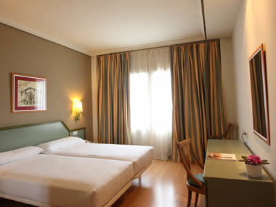 Comfort Room com.easydevel.kore.dto.LocaleV2DTO@6f66496f
