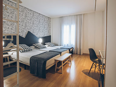 Chambre Triple com.easydevel.kore.dto.LocaleV2DTO@6bdc5c72